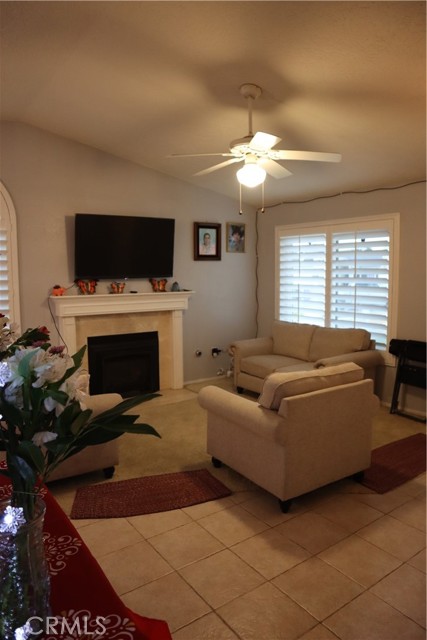 Detail Gallery Image 5 of 25 For 12422 Highgate Ave, Victorville,  CA 92395 - 2 Beds | 2 Baths