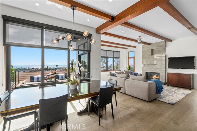 1032 6th, Hermosa Beach, California 90254, 4 Bedrooms Bedrooms, ,3 BathroomsBathrooms,Residential,Sold,6th,SB22136354