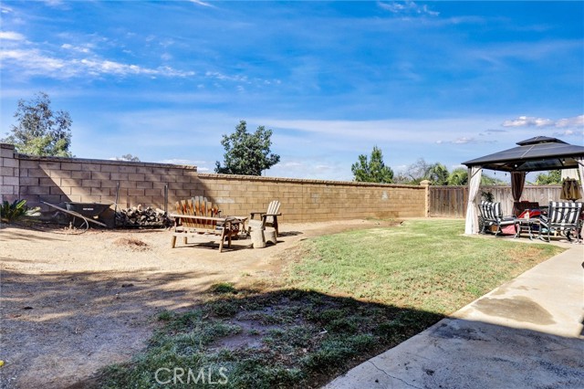 27727 Hollyoak Way, Menifee CA: https://media.crmls.org/medias/3072ea69-c756-4e23-8da3-6ad5ed406900.jpg