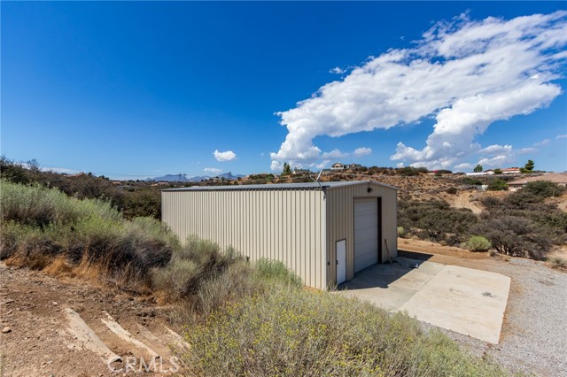 Detail Gallery Image 3 of 72 For 7170 Joshua, Oak Hills,  CA 92344 - 3 Beds | 2 Baths