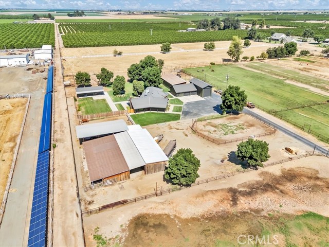 Detail Gallery Image 11 of 55 For 34811 Road 132, Visalia,  CA 93292 - 5 Beds | 3 Baths