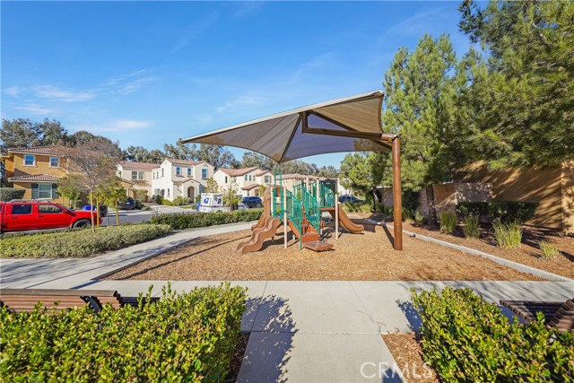 Detail Gallery Image 21 of 30 For 19714 Kamm Ct, Canyon Country,  CA 91351 - 3 Beds | 2/1 Baths