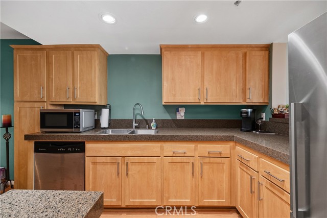 200 S. Catalina Ave, Redondo Beach CA: https://media.crmls.org/medias/307440c5-5879-4732-b591-ac3d587eee2a.jpg