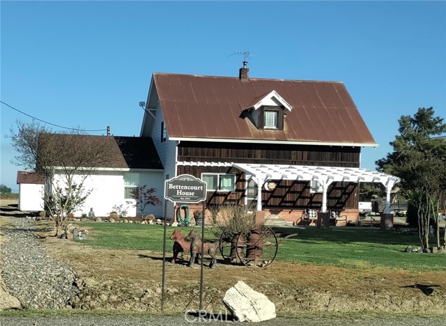 Detail Gallery Image 2 of 43 For 1762 County Road R, Willows,  CA 95988 - 4 Beds | 2 Baths