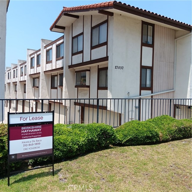 Detail Gallery Image 1 of 46 For 17037 S Vermont Ave #108,  Gardena,  CA 90247 - 3 Beds | 3 Baths