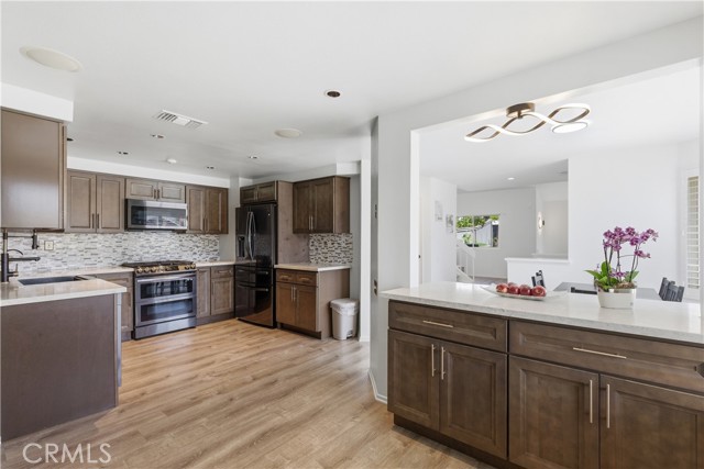 Image 7 of 33 For 14 Dry Creek