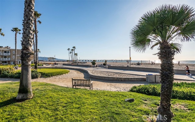 15 15th Street, Hermosa Beach, California 90254, 2 Bedrooms Bedrooms, ,2 BathroomsBathrooms,Residential,Sold,15th,SB24032108