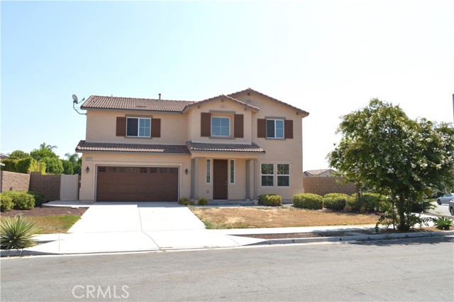 Detail Gallery Image 2 of 31 For 6924 Stillbrook Way, Corona,  CA 92880 - 4 Beds | 3 Baths