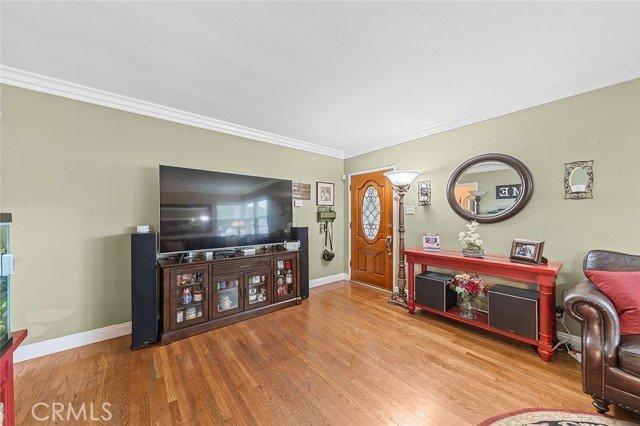 4303 E De Ora Way, Long Beach CA: https://media.crmls.org/medias/30768a6a-fb01-4212-adca-930190cfe8d9.jpg