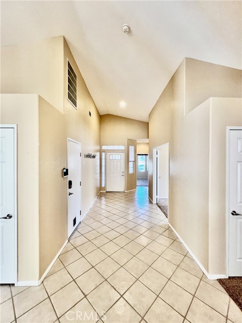 26933 Circus Drive, Menifee CA: https://media.crmls.org/medias/3076be2b-2c35-4053-8829-b1a0d9c8f4da.jpg