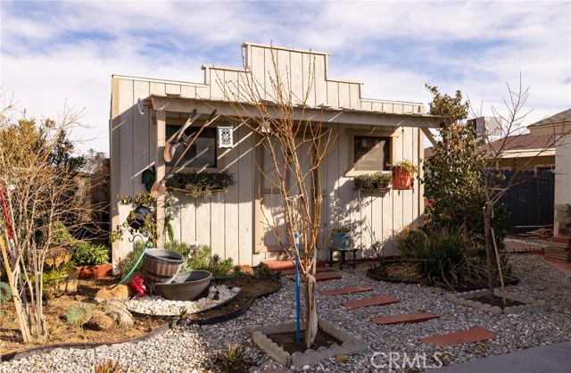 Detail Gallery Image 23 of 26 For 15996 Arroyo Dr, Victorville,  CA 92395 - 4 Beds | 2/1 Baths