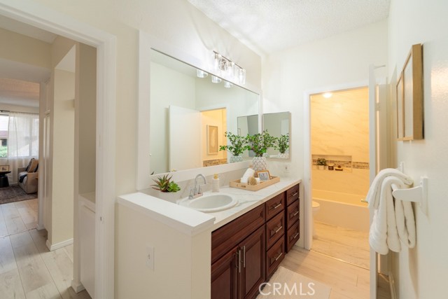 16211 Downey, 92 photo 17