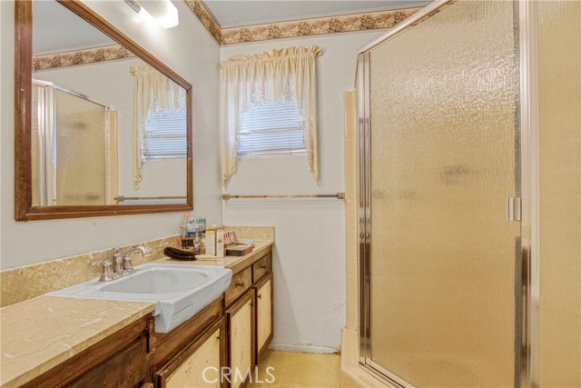 8834 Gerald Avenue, North Hills CA: https://media.crmls.org/medias/30774d91-6ec9-413c-8a50-92c62de71d5d.jpg
