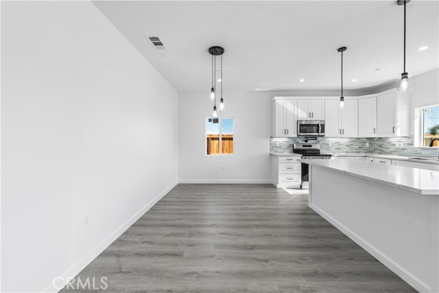 Detail Gallery Image 11 of 47 For 8624 Forest Blvd, California City,  CA 93505 - 3 Beds | 2 Baths