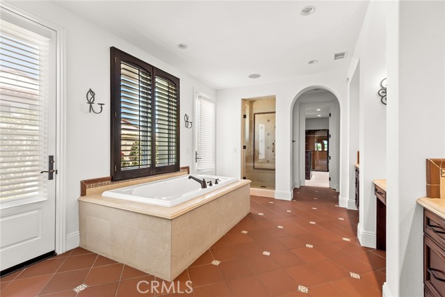 25551 Prado De Las Flores, Calabasas CA: https://media.crmls.org/medias/307977c6-da97-4384-a848-49cd81f8946f.jpg