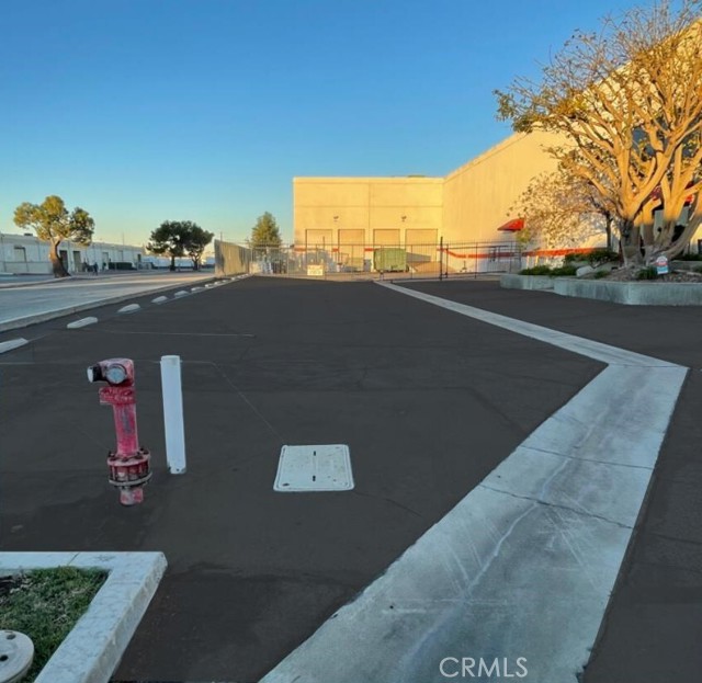 5539 Ayon Avenue, Irwindale, California 91706, ,Commercial Lease,For Rent,5539 Ayon Avenue,CRAR24253734