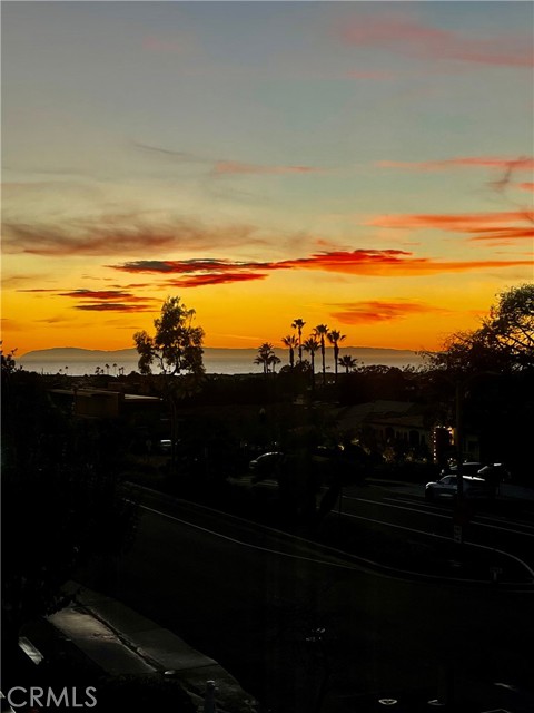 Detail Gallery Image 13 of 20 For 504 Avocado Ave, Corona Del Mar,  CA 92625 - 3 Beds | 3 Baths