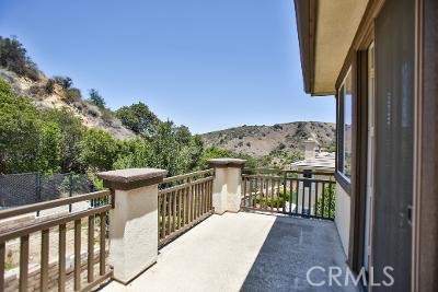 3867 Elderberry Circle, Corona CA: https://media.crmls.org/medias/307a814f-0ab7-41e9-9eca-409a3a68f341.jpg