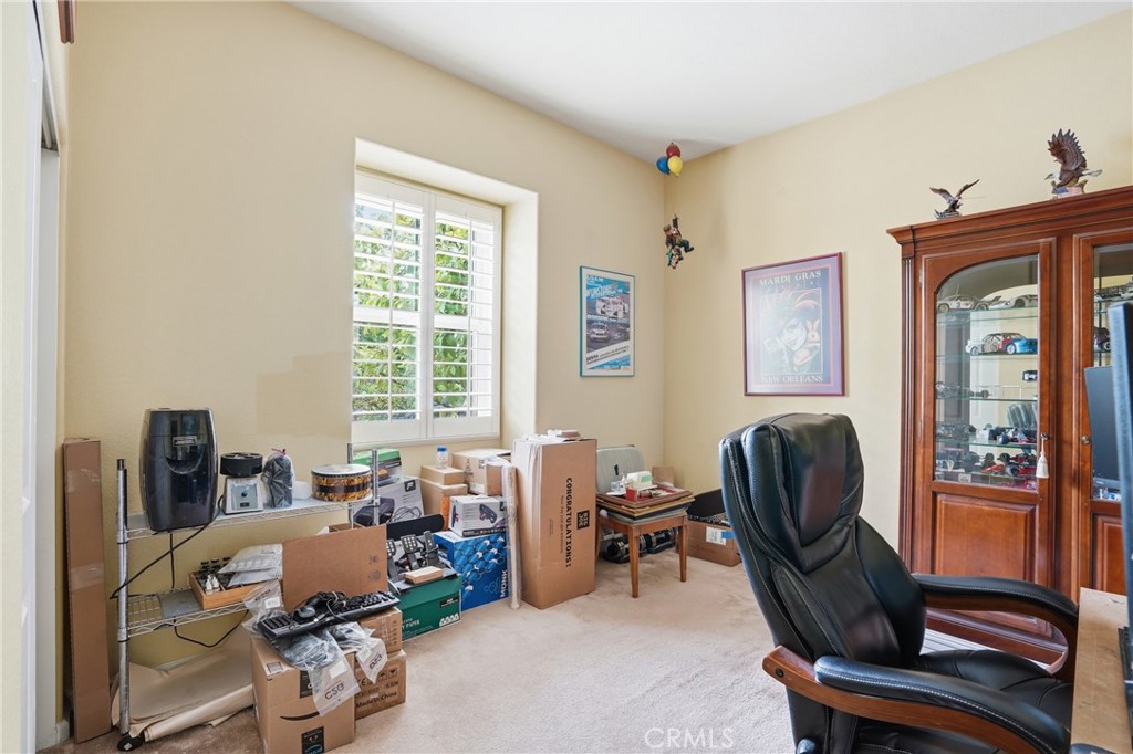 https://media.crmls.org/medias/307ab97c-5d74-431a-8862-31a57041894e.jpg?preset=X-Large