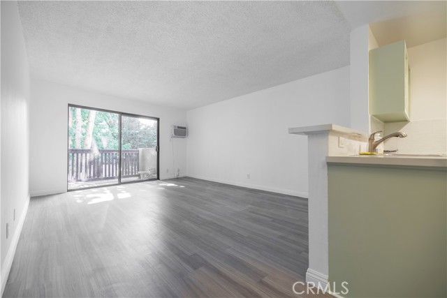 20234 Cantara Street, Winnetka CA: https://media.crmls.org/medias/307addac-416c-4b16-b6c3-86bd60f424a8.jpg