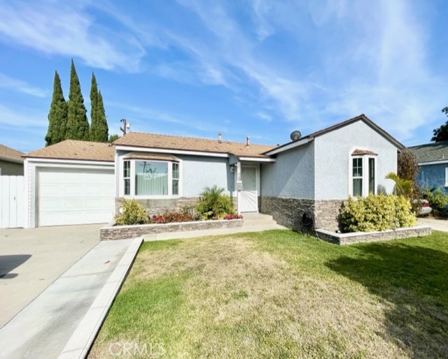 6158 Adenmoor Ave, Lakewood, CA 90713