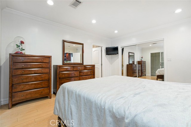 13353 Sylvan Street, Van Nuys CA: https://media.crmls.org/medias/307b8d18-50ab-45c8-a288-7aa2c46b784c.jpg