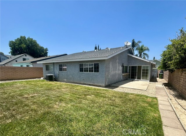 3964 Hibbert Court, Simi Valley CA: https://media.crmls.org/medias/307bf907-1fc8-4c08-9d87-12d7bfcdb33b.jpg