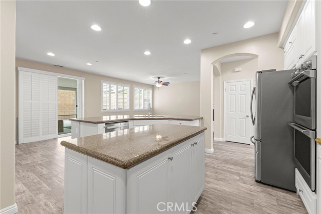 Detail Gallery Image 25 of 75 For 325 Deodar St, Redlands,  CA 92374 - 6 Beds | 4 Baths