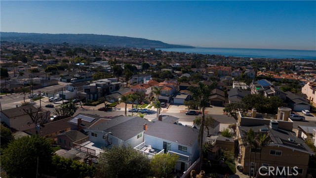 714 Paulina Avenue, Redondo Beach, California 90277, 4 Bedrooms Bedrooms, ,2 BathroomsBathrooms,Residential,Sold,Paulina,PV22037903