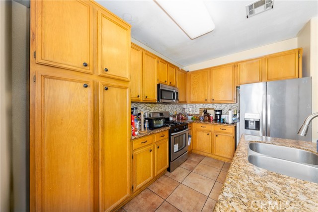 Detail Gallery Image 18 of 34 For 2627 S Carl Pl, San Bernardino,  CA 92408 - 4 Beds | 2/1 Baths
