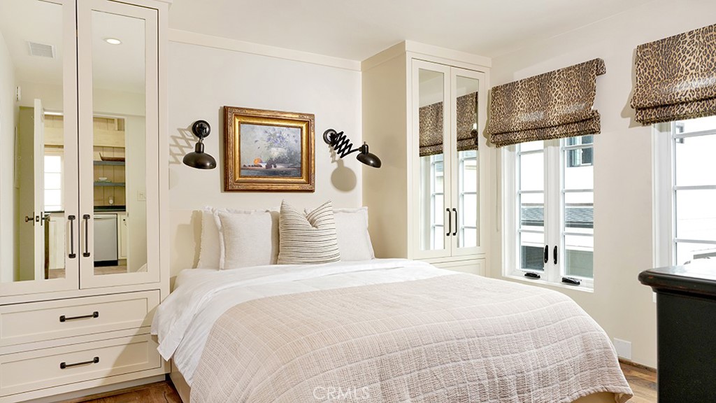 MLS #OC25127533 img 38