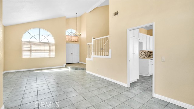 Detail Gallery Image 6 of 53 For 13257 Antioch Cir, Victorville,  CA 92392 - 4 Beds | 2/1 Baths