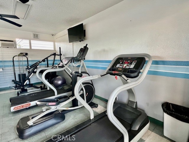 Detail Gallery Image 32 of 34 For 25 Saratoga, Newport Beach,  CA 92660 - 3 Beds | 2 Baths