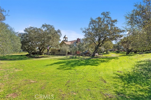 Detail Gallery Image 5 of 29 For 1239 Rainbow Valley Bld, Fallbrook,  CA 92028 - 3 Beds | 2 Baths