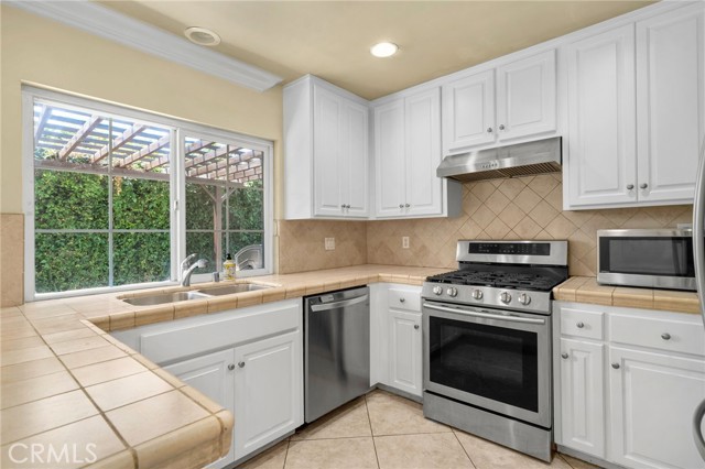 Detail Gallery Image 7 of 28 For 1725 Aspen Village Way, West Covina,  CA 91791 - 3 Beds | 2 Baths