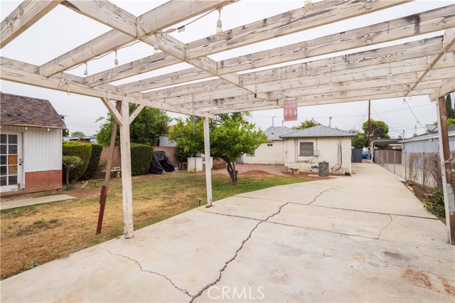 20934 Vose Street, Canoga Park CA: https://media.crmls.org/medias/307fb0cc-0880-43dd-a8c0-fe7a7888256b.jpg