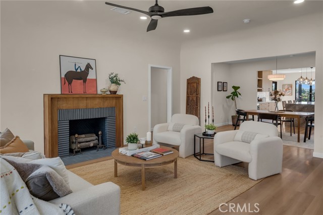 Detail Gallery Image 8 of 31 For 5309 Maymont, Los Angeles,  CA 90043 - 3 Beds | 2 Baths