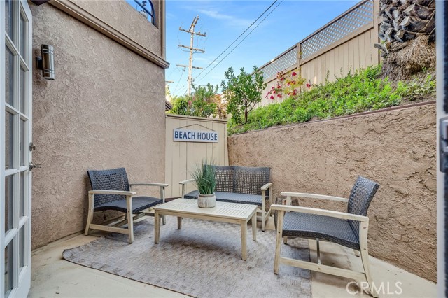 Detail Gallery Image 7 of 19 For 247 Calliope St, Laguna Beach,  CA 92651 - 3 Beds | 2 Baths