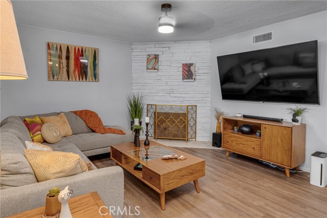 Detail Gallery Image 12 of 43 For 9811 Kempster Ave, Fontana,  CA 92335 - 3 Beds | 2 Baths