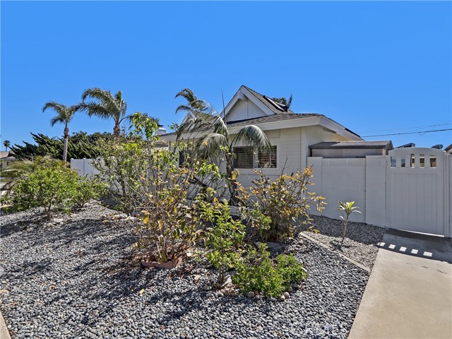 Detail Gallery Image 44 of 45 For 9382 Molokai Dr, Huntington Beach,  CA 92646 - 4 Beds | 3 Baths