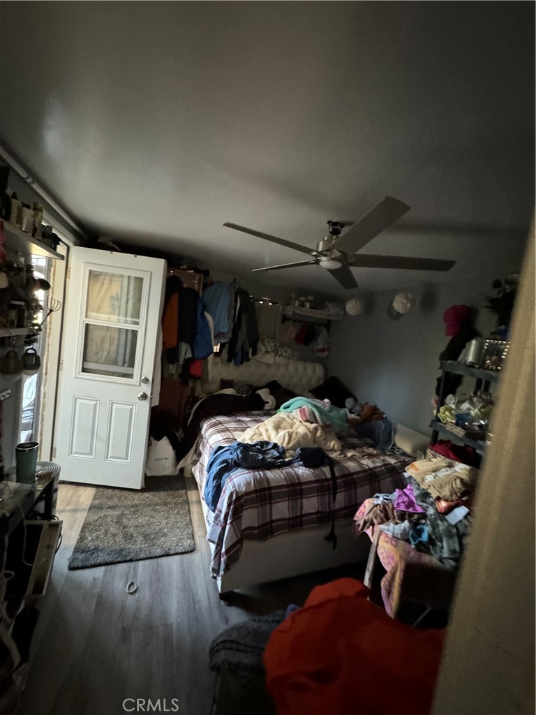 https://media.crmls.org/medias/3081e5f7-1002-4bbf-bf95-ee98147dd42a.jpg?preset=X-Large