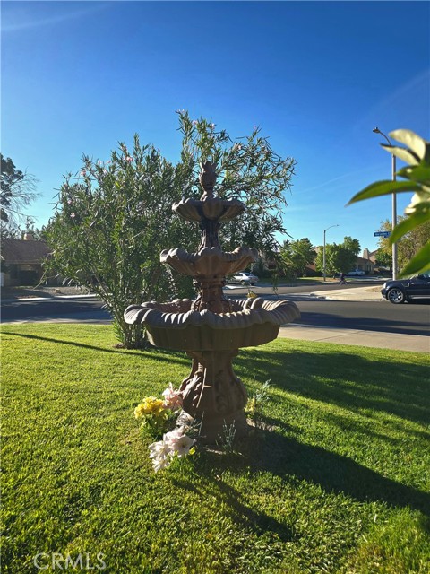 5034 Marseilles Court, Palmdale CA: https://media.crmls.org/medias/3082986e-83de-4486-8450-51781d2f49e4.jpg