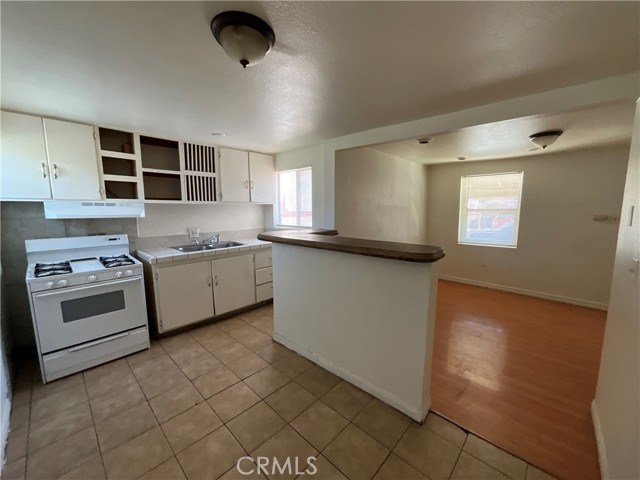 Detail Gallery Image 3 of 9 For 1328 Mt Vernon #1/2,  Colton,  CA 92324 - 1 Beds | 1 Baths