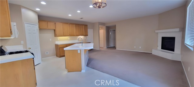 Image 3 of 20 For 38434 Coralino Drive