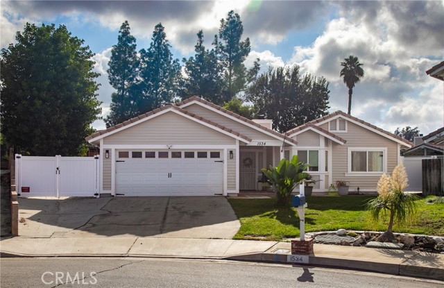 Detail Gallery Image 1 of 21 For 1534 Emilia Way, Redlands,  CA 92374 - 3 Beds | 2 Baths