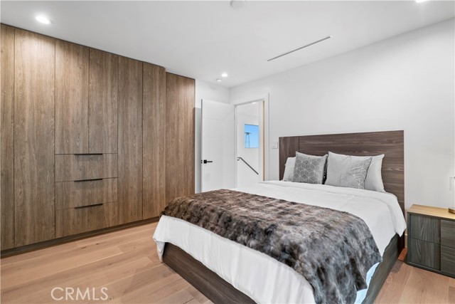 Detail Gallery Image 21 of 30 For 2369 Jupiter Dr, Los Angeles,  CA 90046 - 4 Beds | 4 Baths