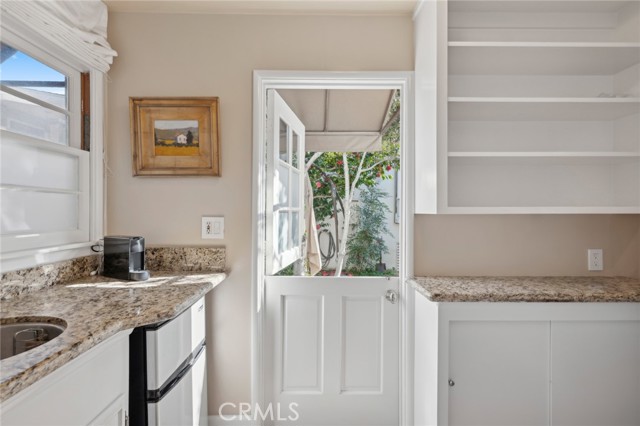 Detail Gallery Image 6 of 13 For 413 Dahlia Ave #B,  Corona Del Mar,  CA 92625 - 0 Beds | 1 Baths