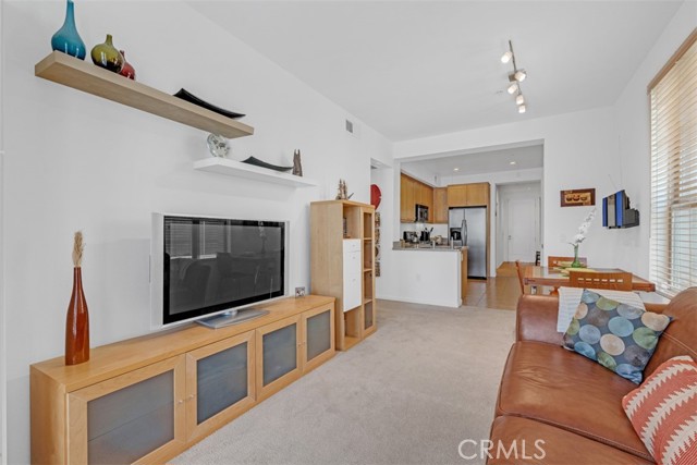 Detail Gallery Image 14 of 37 For 201 E Angeleno Ave #326,  Burbank,  CA 91502 - 2 Beds | 1 Baths