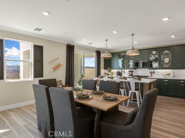 Detail Gallery Image 17 of 39 For 28921 Saddle Cir, Castaic,  CA 91384 - 4 Beds | 3 Baths