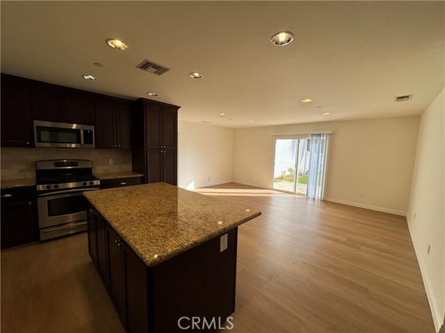 Detail Gallery Image 5 of 22 For 1336 Calle Tulipan, Thousand Oaks,  CA 91360 - 4 Beds | 2 Baths